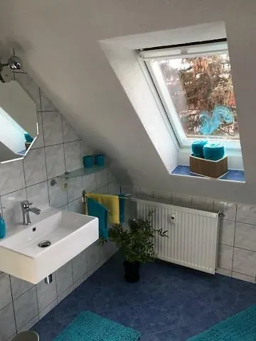 Liebevoll Eingerichtete Im Dg Zwenkau