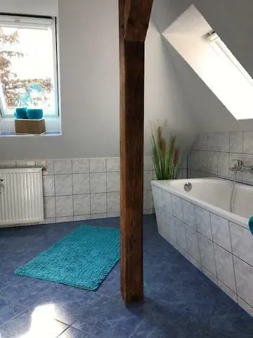 Liebevoll Eingerichtete Im Dg * Zwenkau